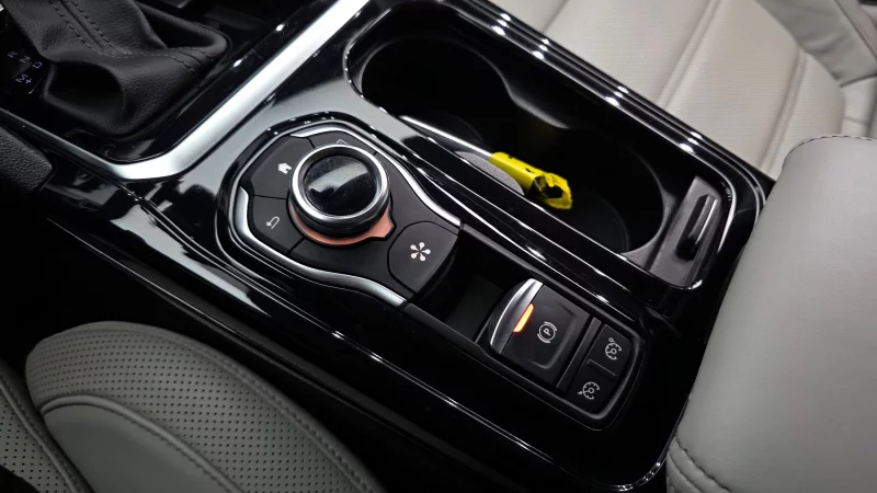 Renault SM6