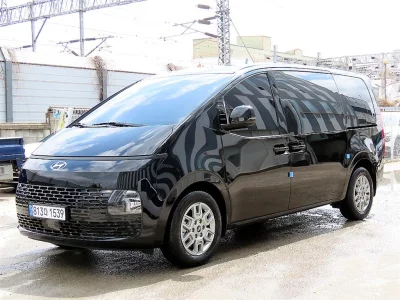 Hyundai Staria