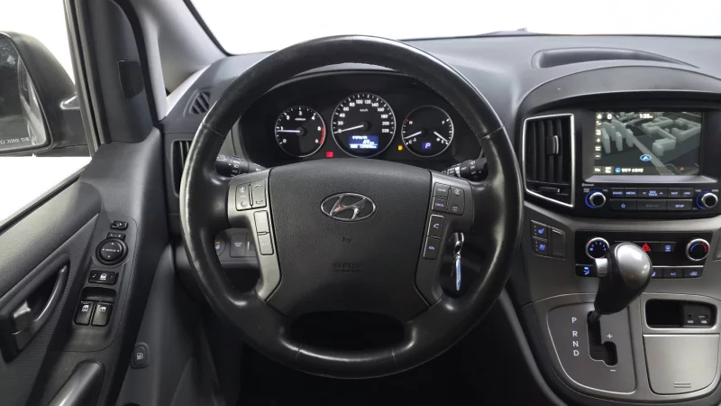 Hyundai Grand Starex