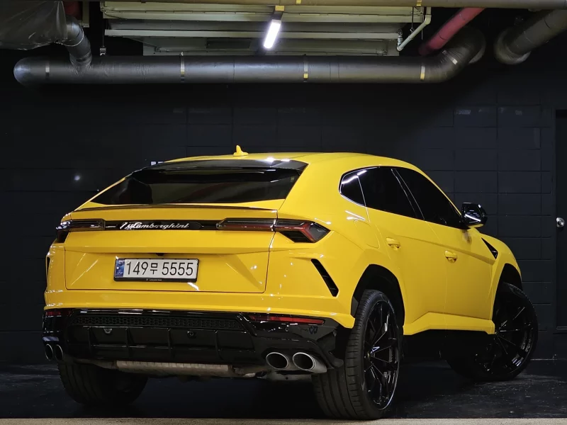 Lamborghini URUS