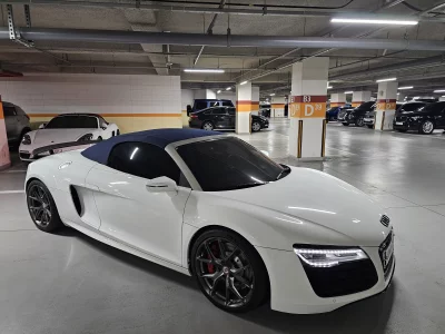 Audi R8