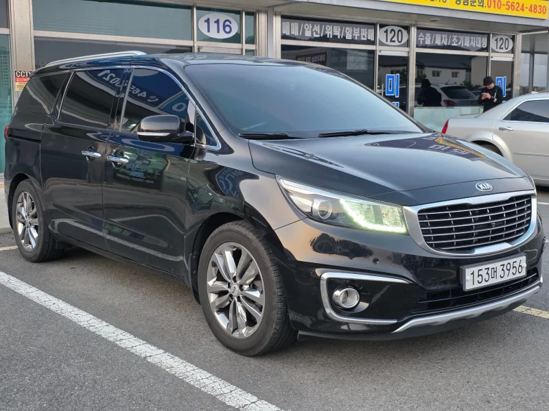 Kia Carnival