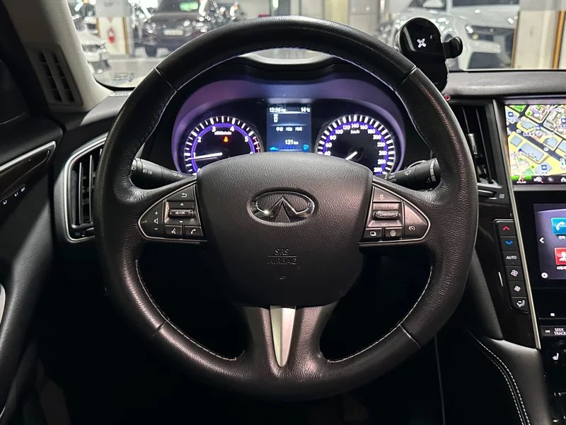 Infiniti Q50