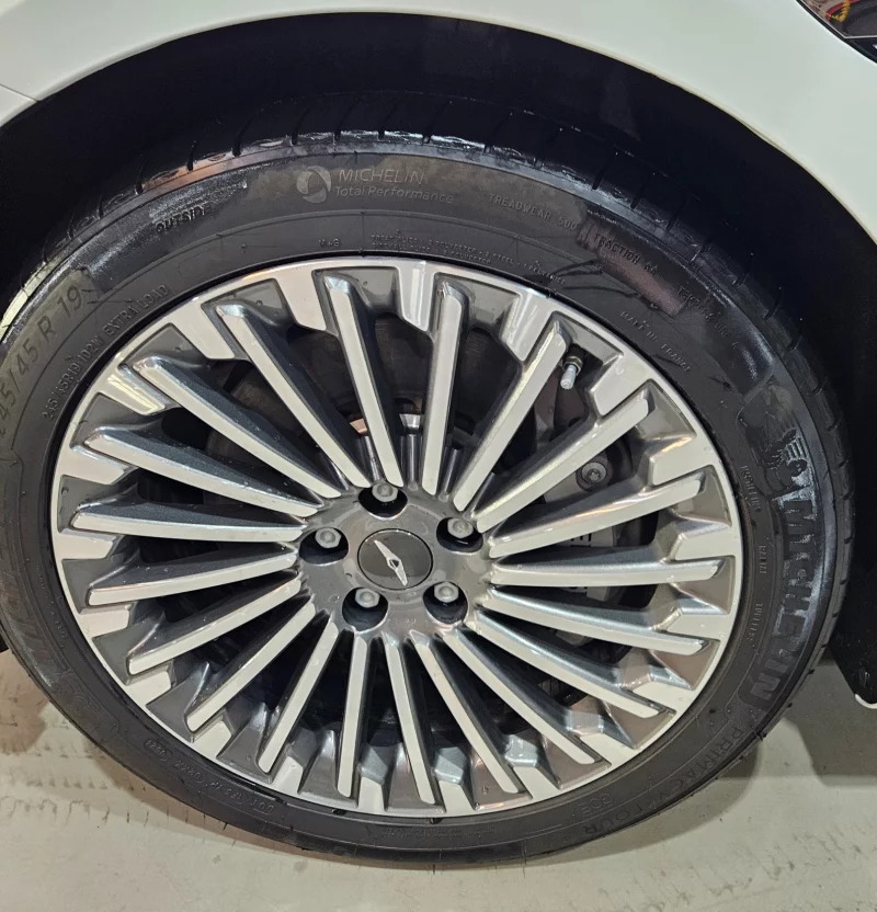 Genesis Electrified G80