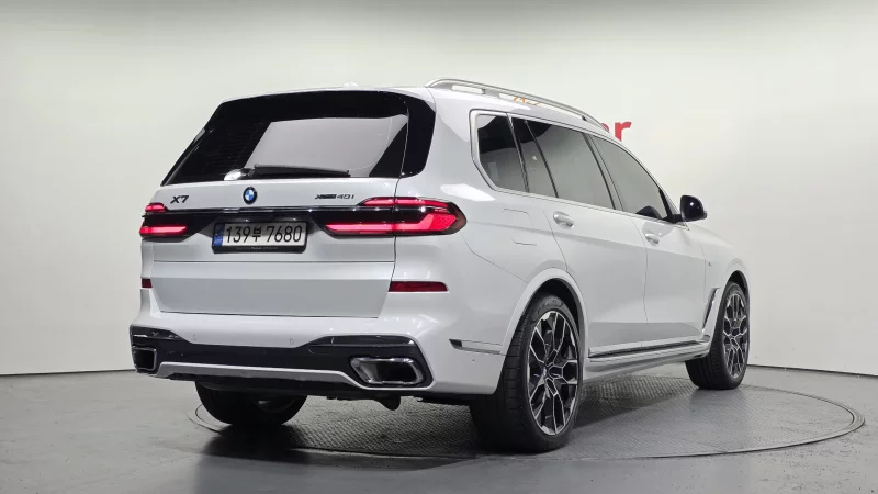 BMW X7