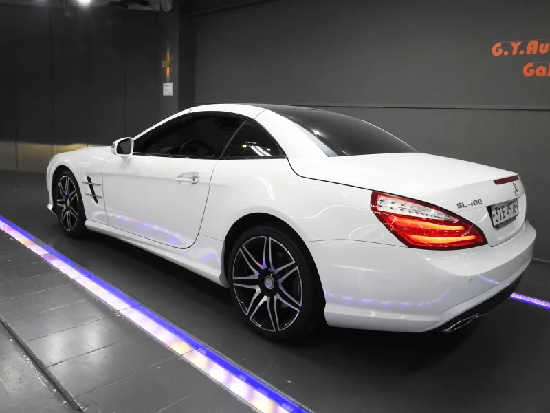 Mercedes-Benz SL-Class