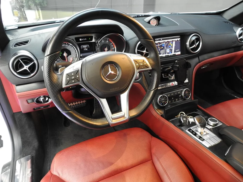 Mercedes-Benz SL-Class