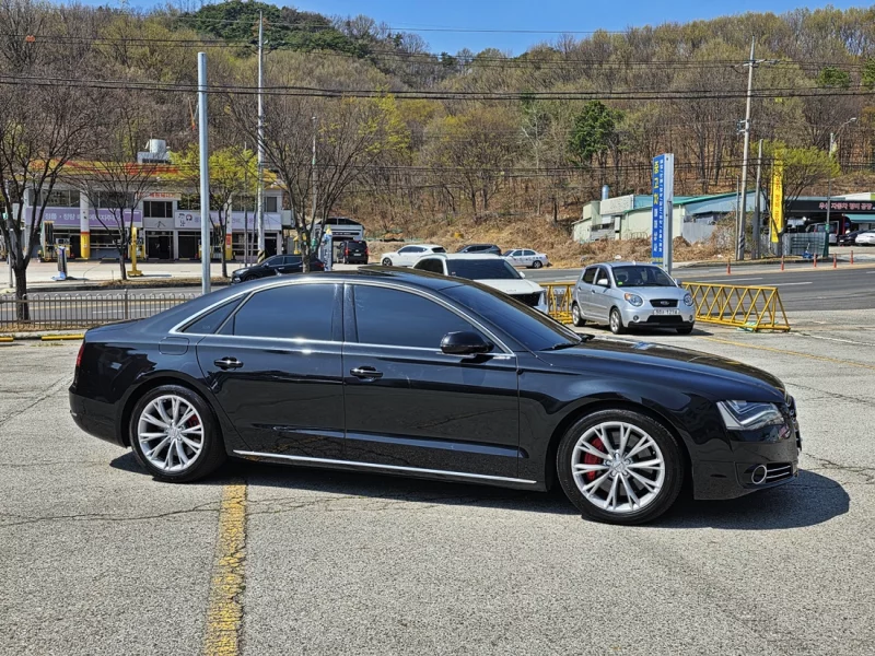 Audi A8