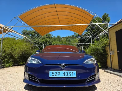 Tesla MODEL S