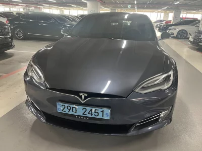 Tesla MODEL S