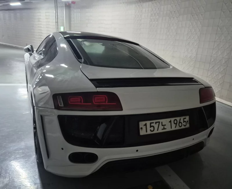 Audi R8
