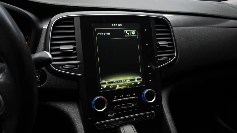 Renault SM6