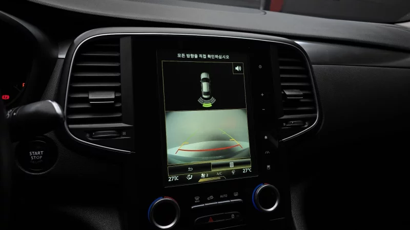 Renault SM6