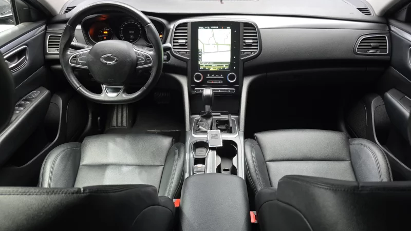 Renault SM6