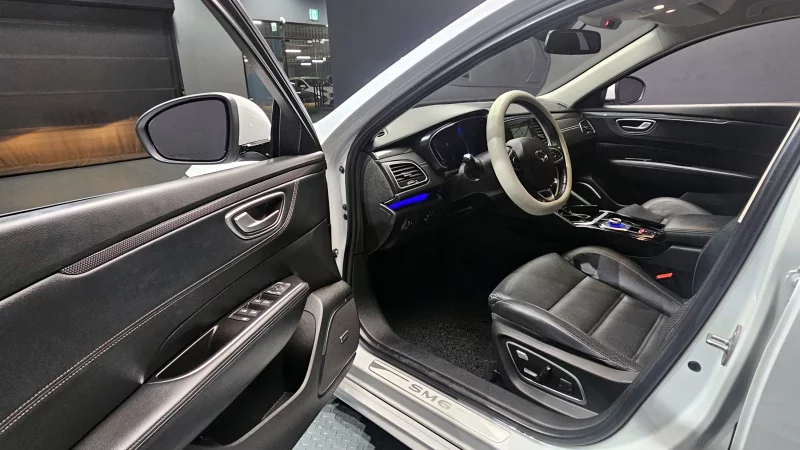 Renault SM6
