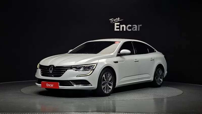 Renault SM6