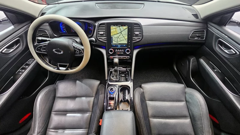 Renault SM6