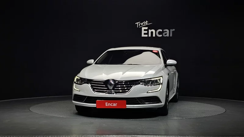 Renault SM6
