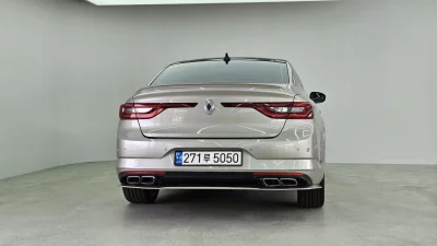 Renault SM6