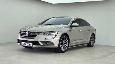 Renault SM6