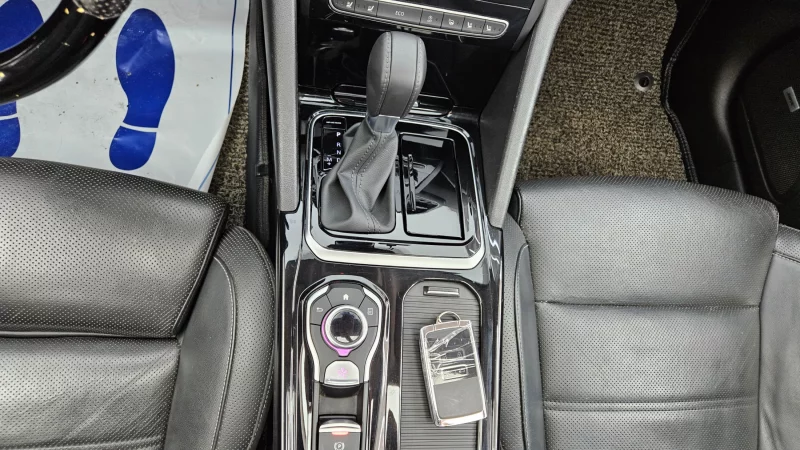 Renault SM6