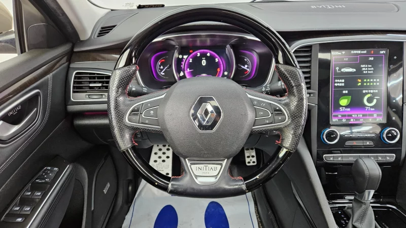 Renault SM6