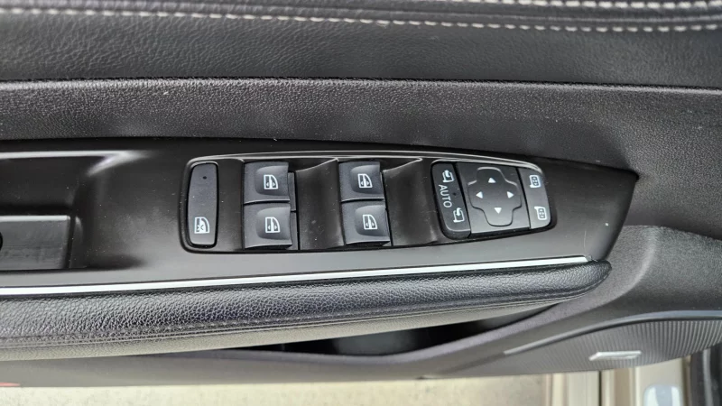 Renault SM6