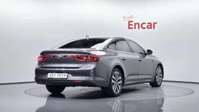 Renault SM6