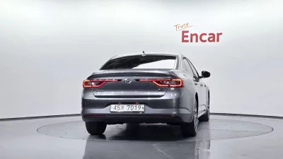 Renault SM6