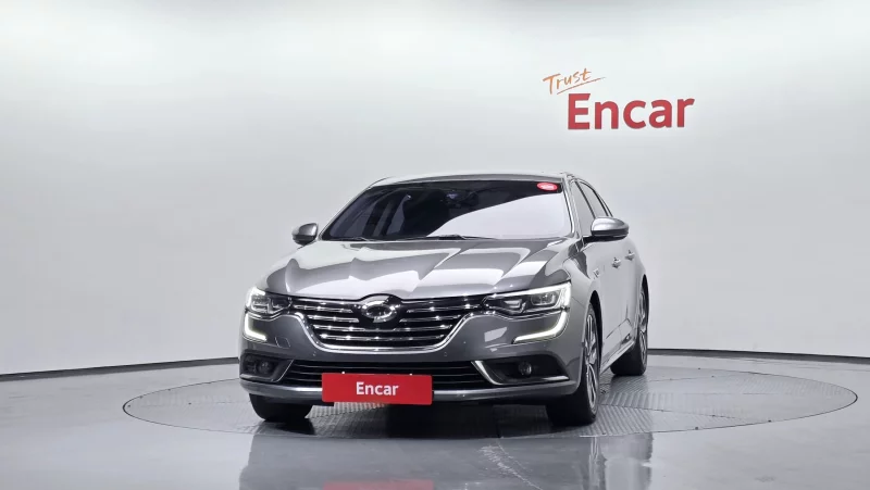 Renault SM6