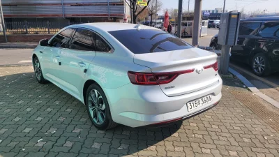 Renault SM6