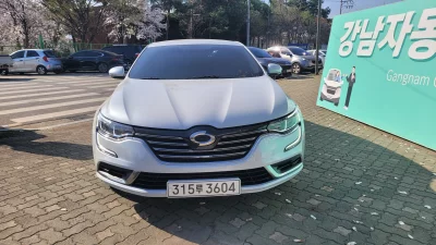 Renault SM6