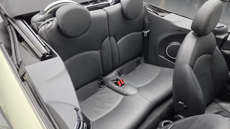 MINI Cooper Convertible