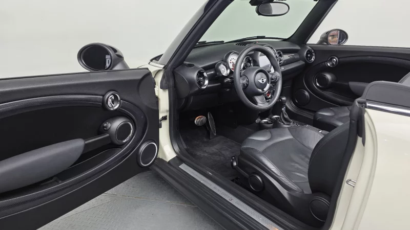 MINI Cooper Convertible