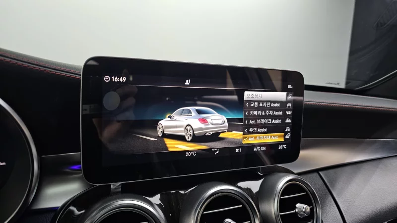 Mercedes-Benz C-Class