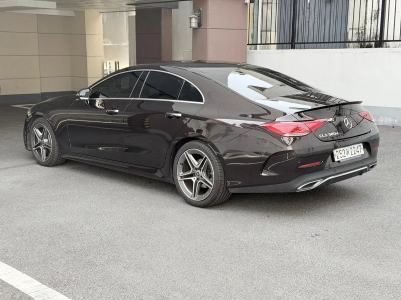 Mercedes-Benz CLS-Class