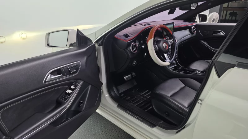 Mercedes-Benz CLA-Class