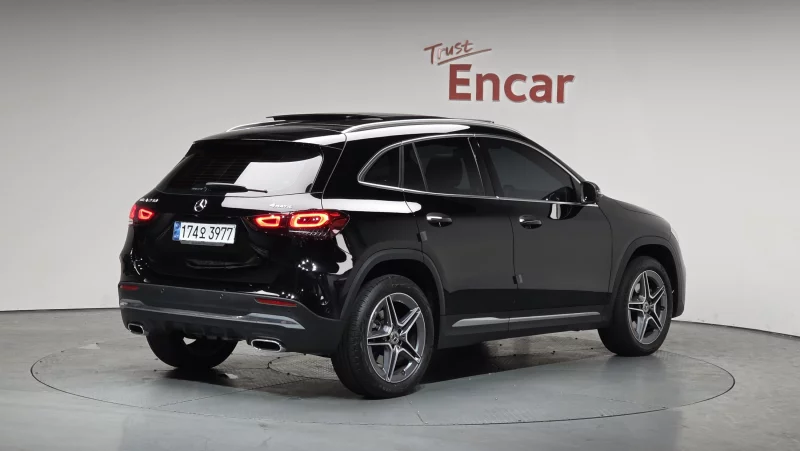 Mercedes-Benz GLA-Class