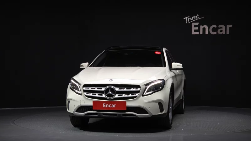 Mercedes-Benz GLA-Class