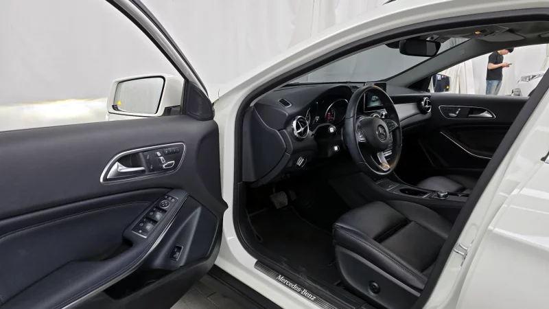 Mercedes-Benz GLA-Class
