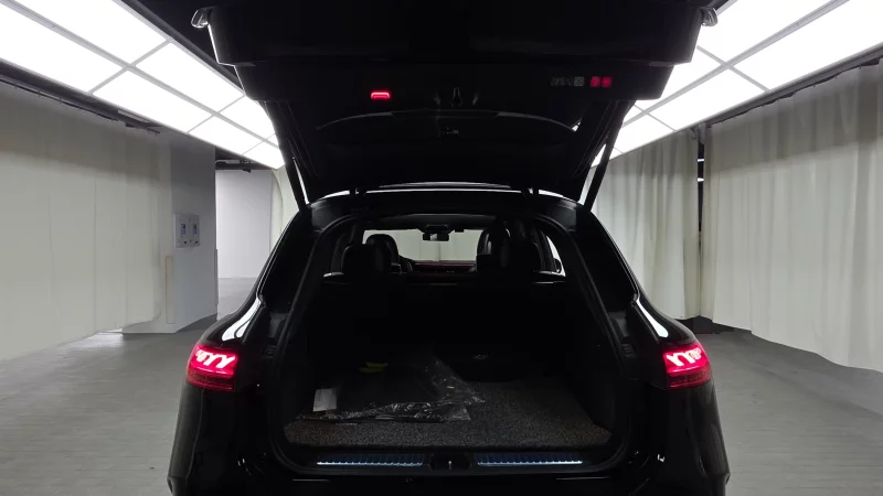 Mercedes-Benz EQS SUV