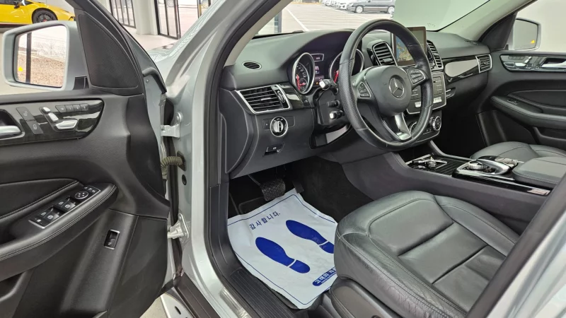 Mercedes-Benz GLE-Class