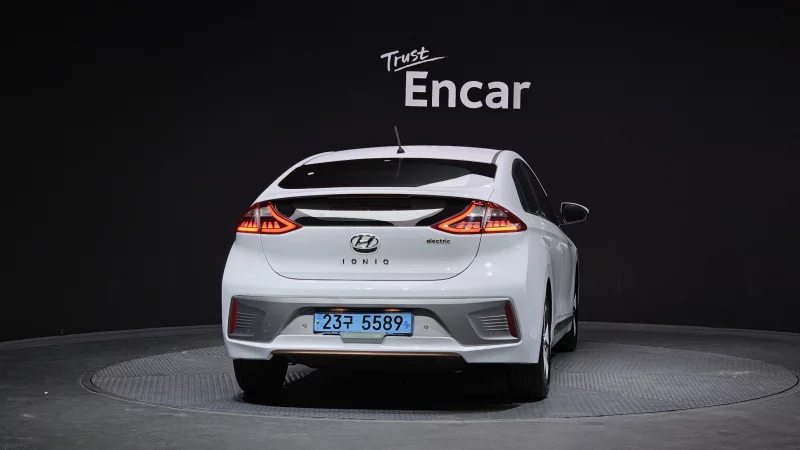 Hyundai Ioniq