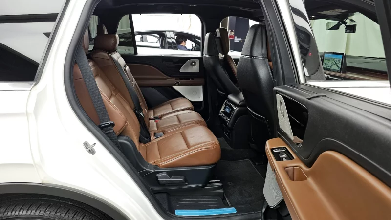 Lincoln Aviator