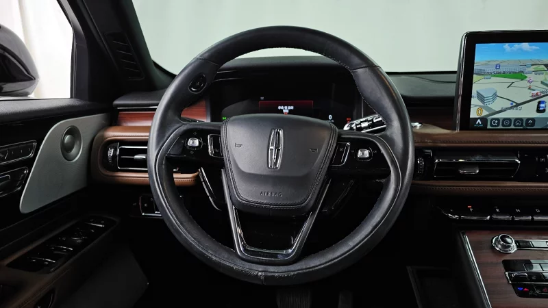 Lincoln Aviator