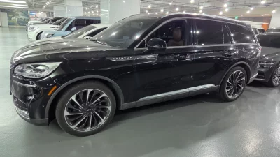 Lincoln AVIATOR