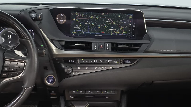 Lexus ES300h