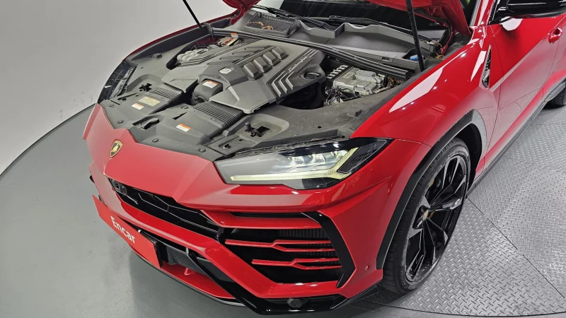 Lamborghini URUS
