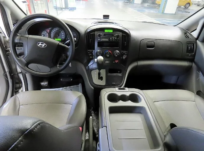 Hyundai Grand Starex