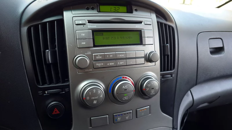 Hyundai Grand Starex